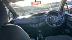 Toyota Yaris 1.33 VVT-i Design 5dr Petrol Hatchback